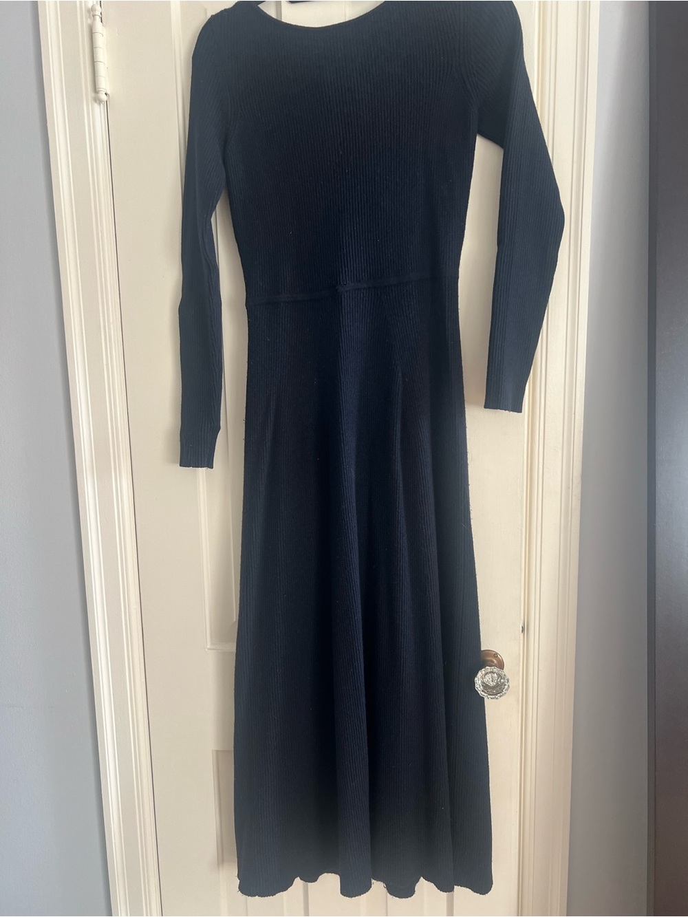 Elizabeth and James Black Long-Sleeve Midi Dress